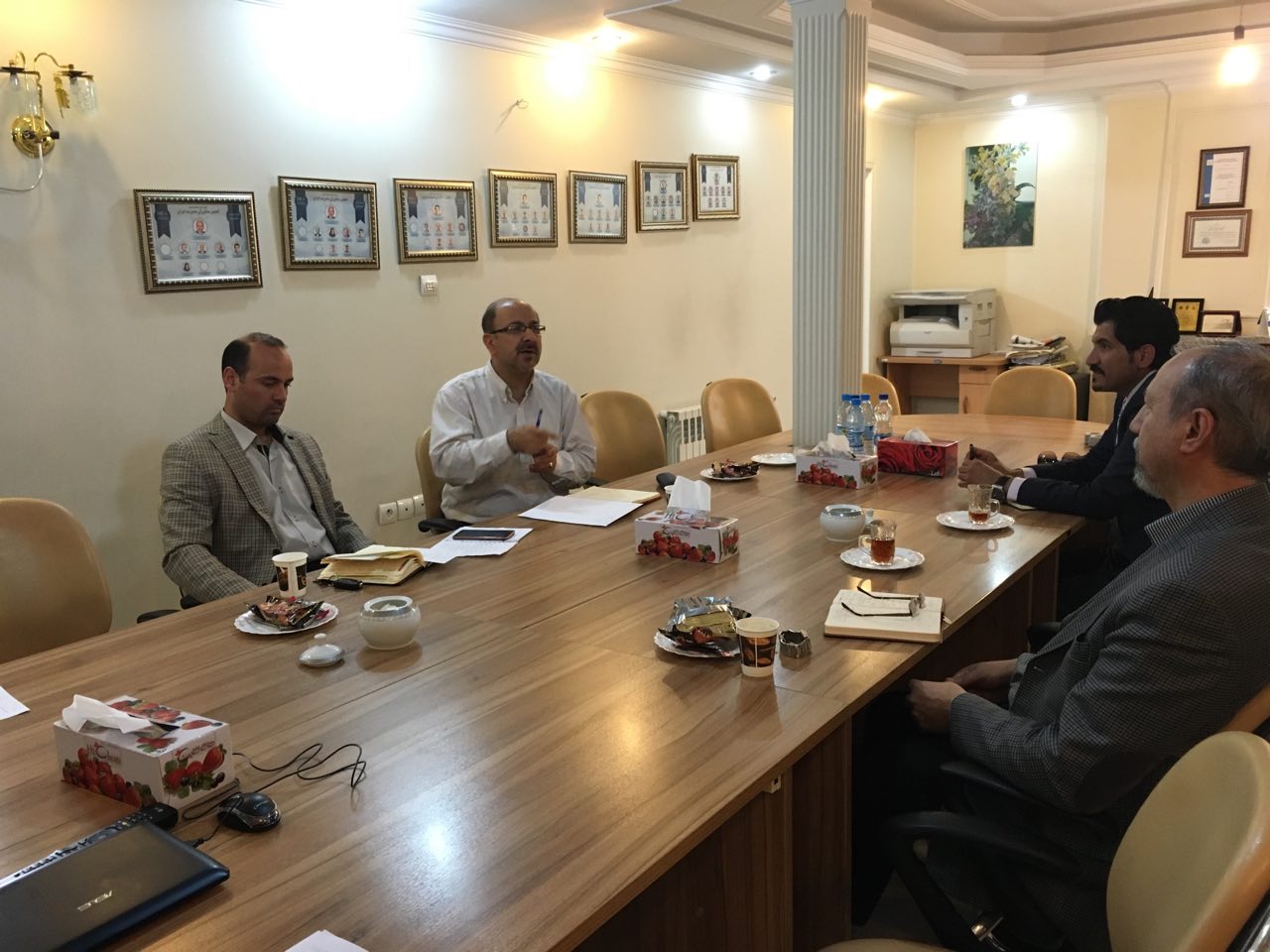 photo337566184900765792