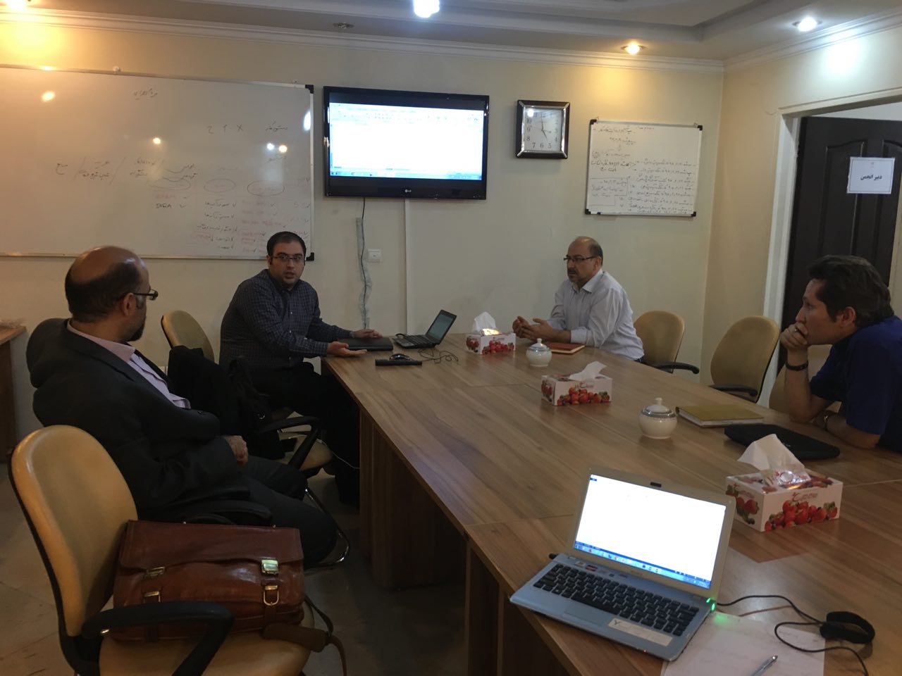 photo337566184900765797