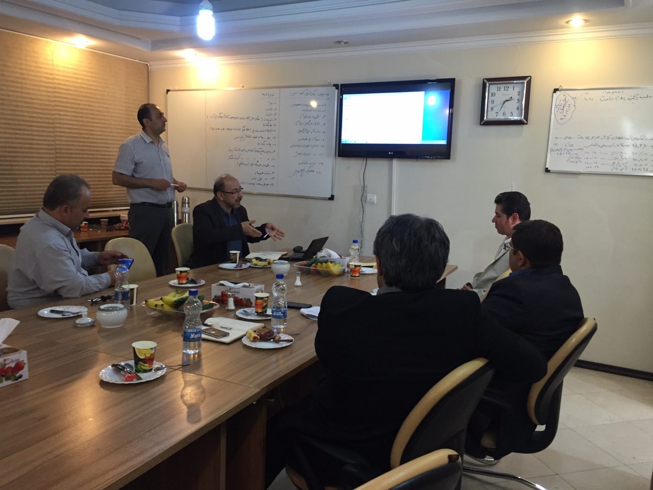 photo358760276548496305