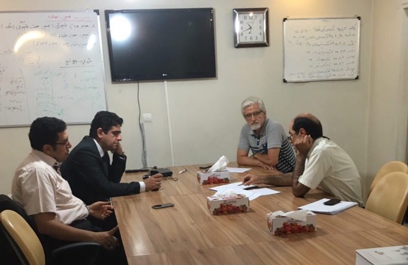 photo358760276548496496