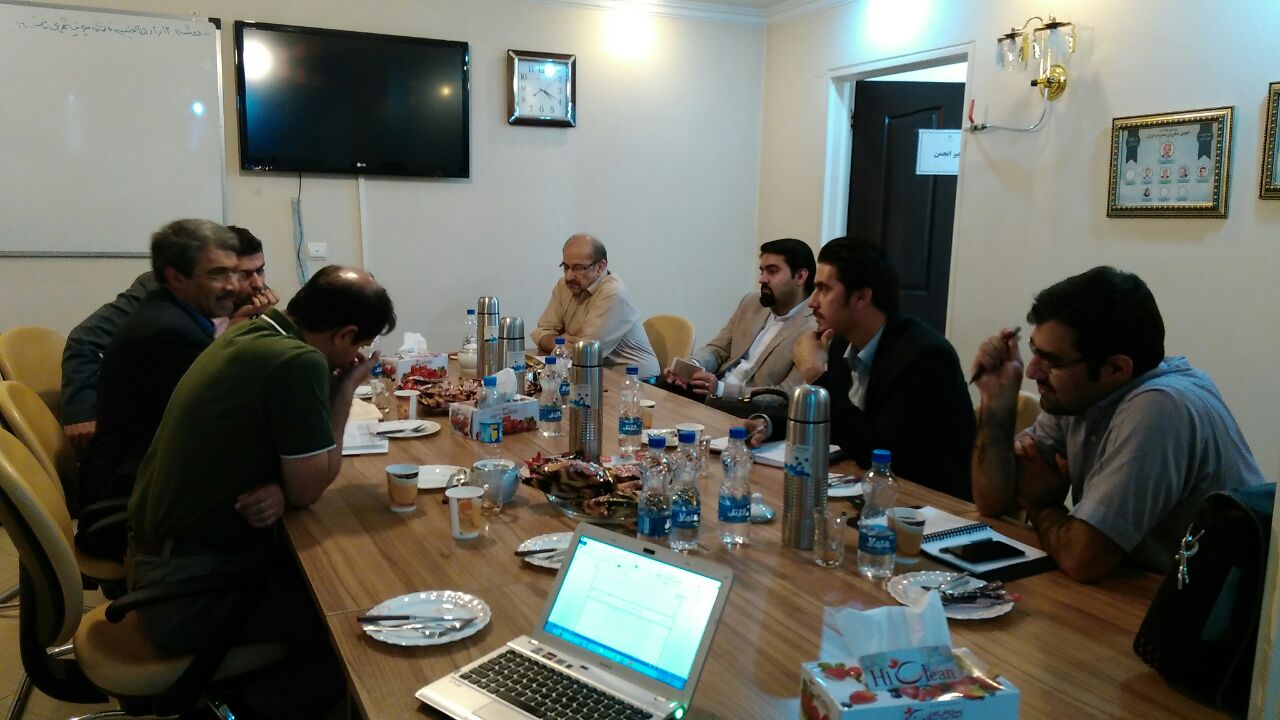 photo460915090136344919