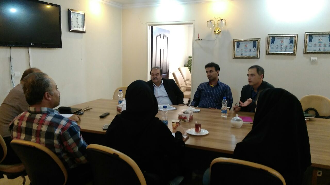 photo460915090136344926