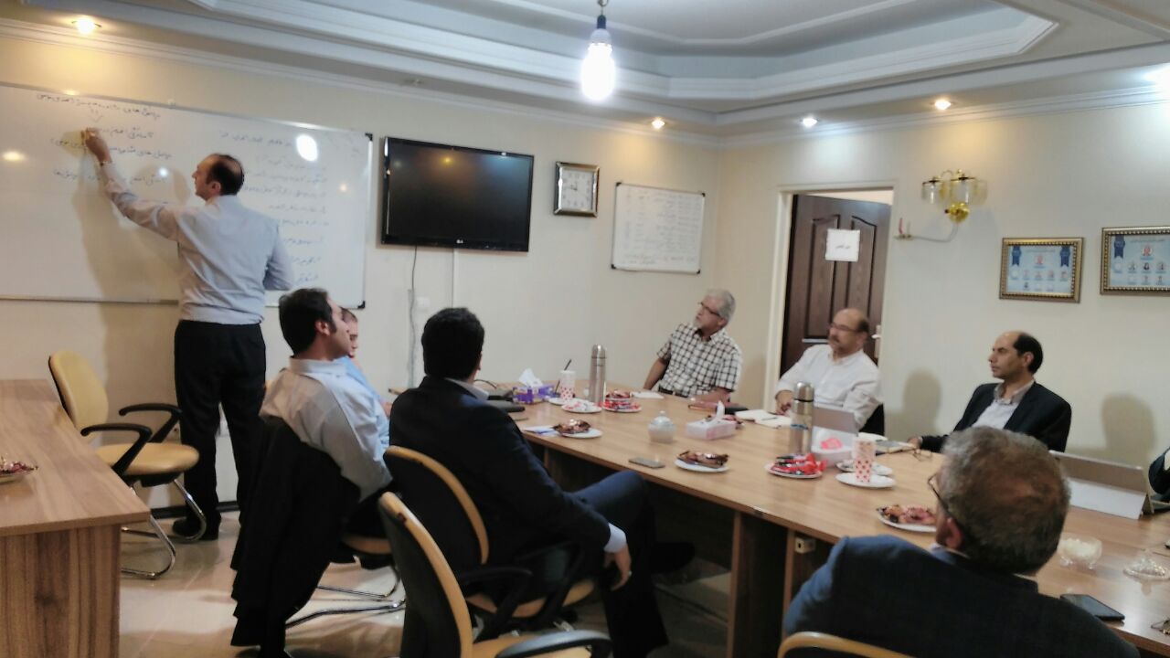 photo460915090136345346