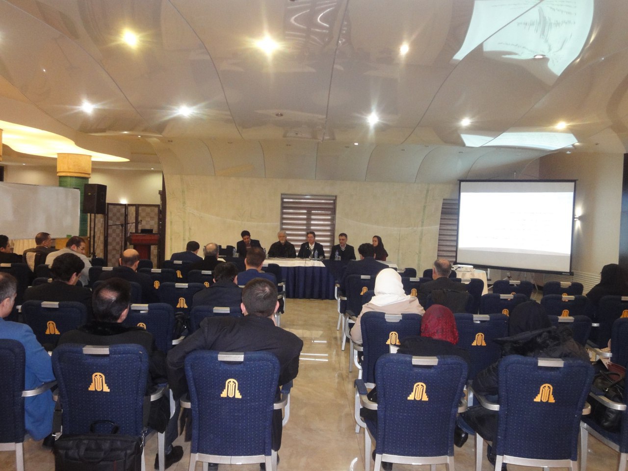 photo5783141445539047583