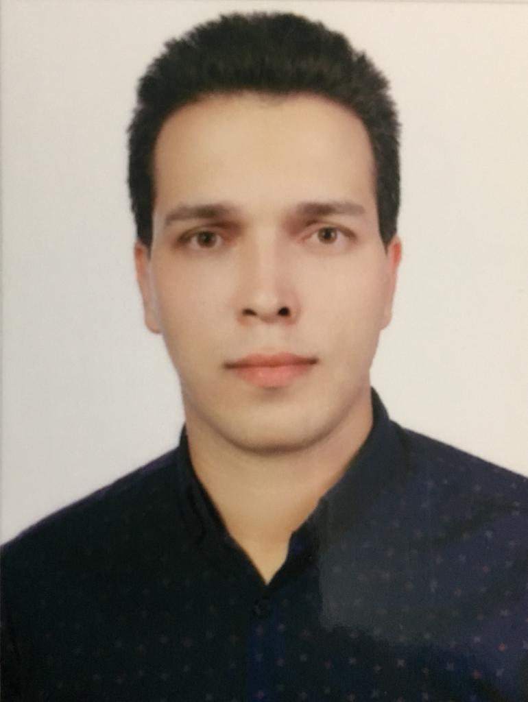 مجتبی آریاراد